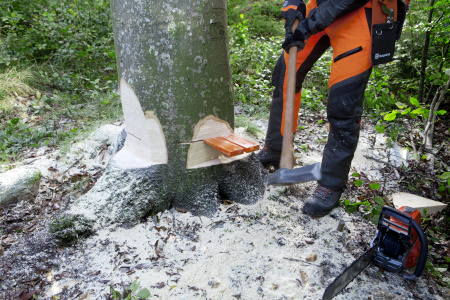 Инструменты для работы в лесу