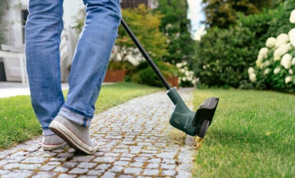 Триммер аккумуляторный Bosch EasyGrassCut 18-230 (06008C1A00) 06008C1A00