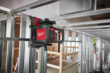Аккумуляторный ротационный лазерный нивелир Milwaukee M18 RLOHVG300-501C 4933493194