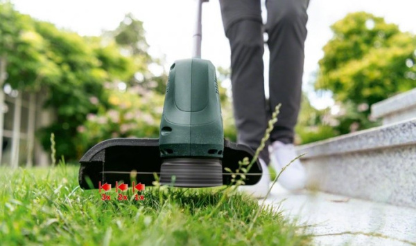 Триммер аккумуляторный Bosch EasyGrassCut 18-260 (06008C1C01) (без акб и зу) 06008C1C01