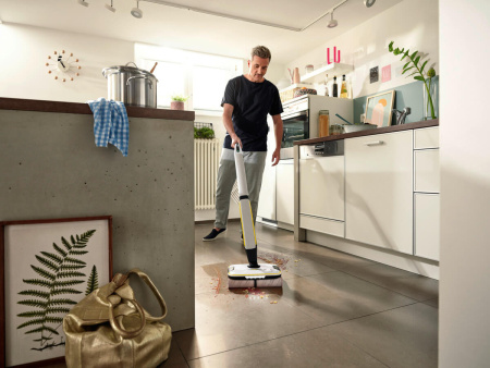 Аккумуляторный аппарат для влажной уборки Karcher FC 7 Cordless 