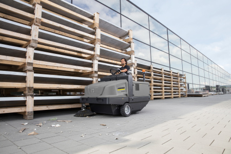 Подметальная машина Karcher KM 120/250 R D Classic 1.186-000.0