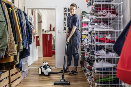 Пылесос Karcher VC 3 Floor 