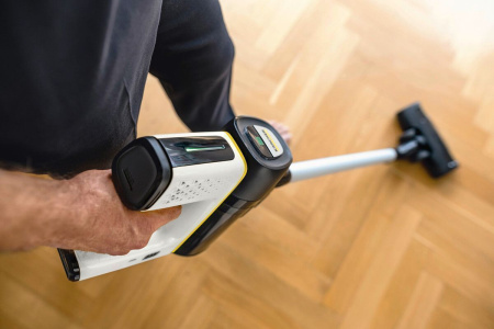 Аккумуляторный вертикальный пылесос Karcher VC 7 Cordless yourMax 1.198-710.0