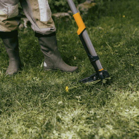 Корнеудалитель Ergonomic FISKARS 1080409