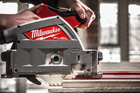 Аккумуляторная погружная пила Milwaukee M18 FPS55MC-552P FUEL 4933499456
