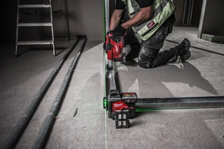 Нивелир лазерный мультилинейный Milwaukee M12 3PL-0C  4933478103 Нивелир лазерный мультилинейный Milwaukee M12 3PL-0C  4933478103