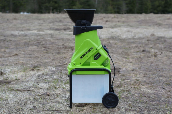 Измельчитель садовый электрический Greenworks GACSB 2206707 Садовые измельчители