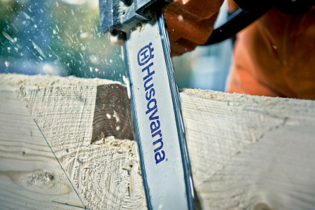 Аккумуляторная пила Husqvarna 330i