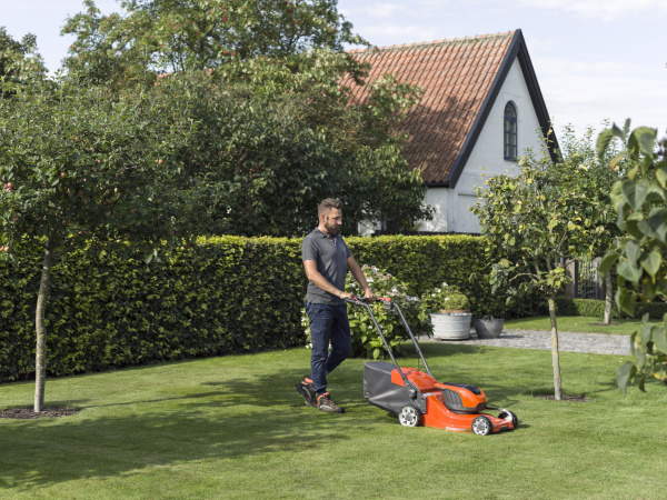 Газонокосилки и сенокосилки