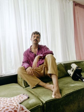 Аккумуляторный вертикальный пылесос Karcher VC 6 Cordless OurFamily Pet 1.198-673.0