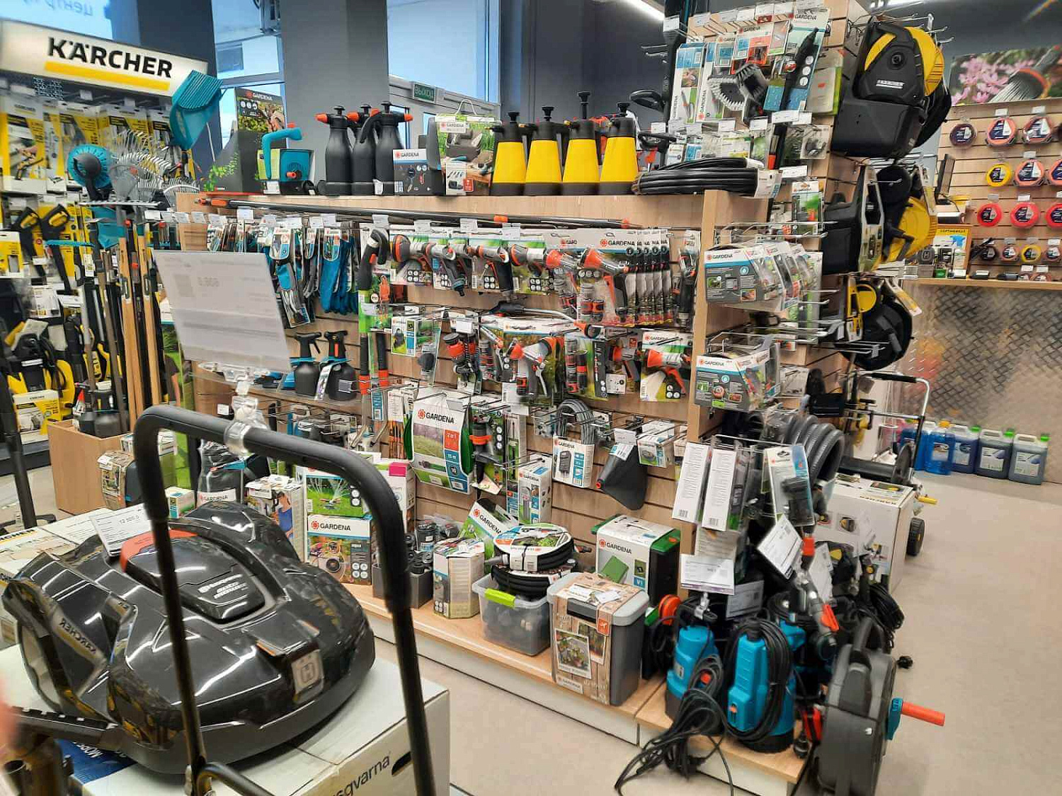 2 магазина в Минске