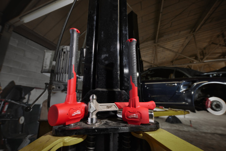 Молоток безынерционный Milwaukee 1360 г 4932492351 Молоток безынерционный Milwaukee 1360 г 4932492351