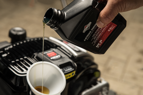 Масло SAE-30 0,6л Briggs&Stratton для 4-х тактных двигателей 100005E
