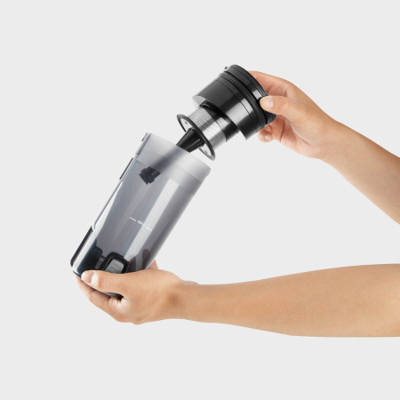 Пылесос Karcher VC 4S Cordless Plus 1.198-282.0 Пылесос Karcher VC 4S Cordless Plus 1.198-282.0