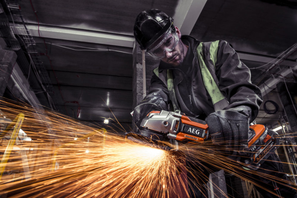 Болгарка AEG BEWS 18-125BL PX-602C 4935464422