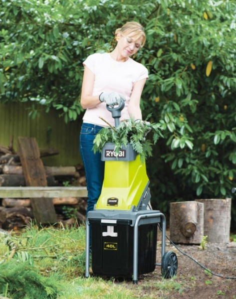 Садовый измельчитель Ryobi RSH2545B 5133002512 Садовые измельчители