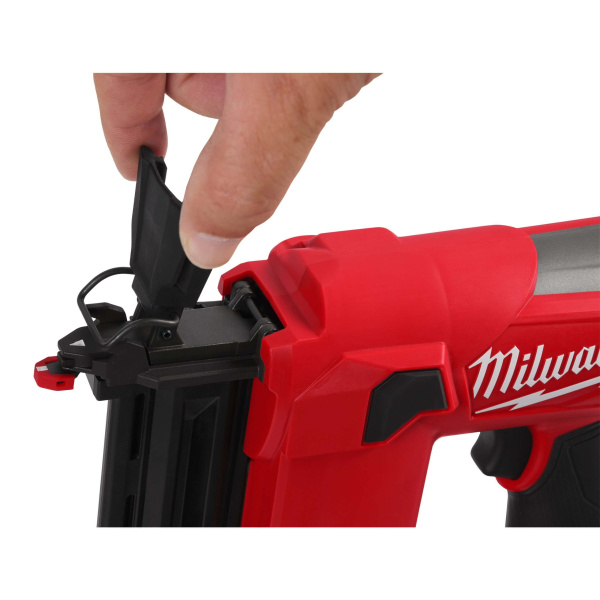 Аккумуляторный нейлер Milwaukee M12 FCN18GS-0X (без АКБ и ЗУ) 4933493354 Степлеры
