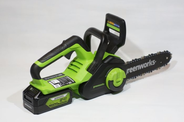 Цепная пила аккумуляторная Greenworks 24V G24CS25K4 (1хАКБ 4Ач и ЗУ) 25см 2007707UB Цепные пилы