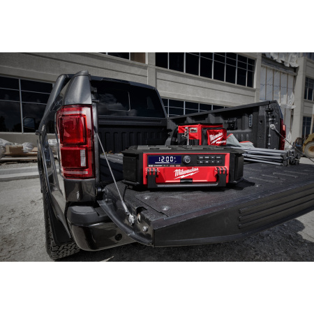 Аккумуляторное радио DAD+/зарядное устройство Milwaukee M18 PRCDAB+-0 PACKOUT с Bluetooth 4933472112 Радиоприемники