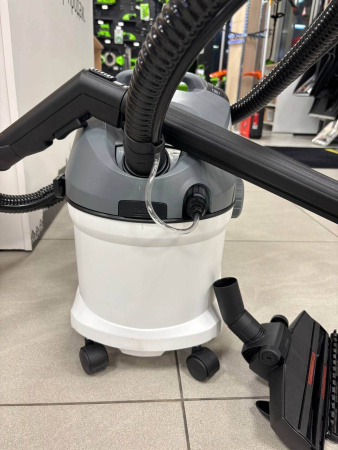 Пылесос Karcher SE 6.100 (помят шланг) 1.081-220.1