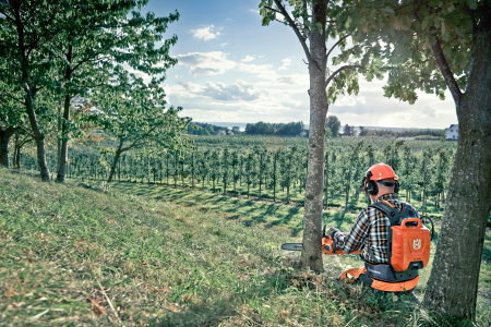 Аккумуляторная пила Husqvarna 330i