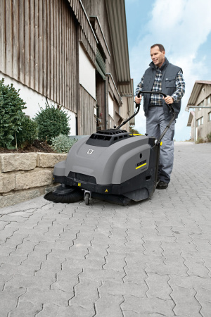 Подметальная машина Karcher KM 75/40 W Bp 1.049-206.0