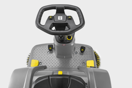 Подметальная машина Karcher KM 85/50 R Bp 1.351-126.0