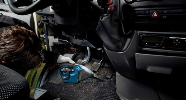 Пылесос Bosch GAS 12V (06019E3000) (без АКБ и ЗУ) 06019E3000