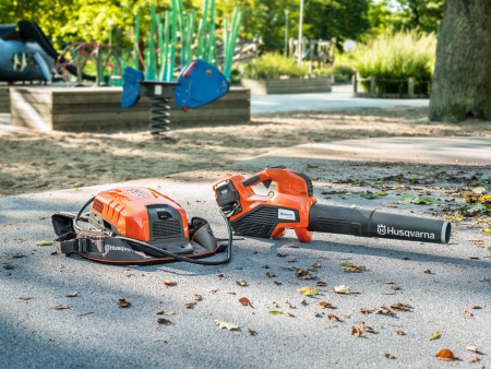 Аккумуляторная воздуходувка Husqvarna 525iB