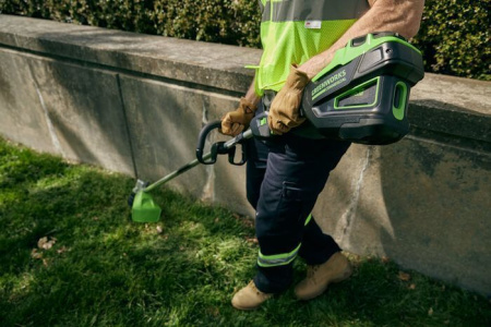 Триммер аккумуляторный Greenworks 82V GD82LTK5 (1хАКБ 5 Ач и ЗУ) 40 см 2110607UB Триммер аккумуляторный Greenworks 82V GD82LTK5 (1хАКБ 5 Ач и ЗУ) 40 см 2110607UB