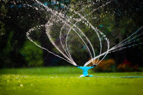 Дождеватель круговой Cellfast ERGO tt 200 м² в комплекте с коннекторами и штуцером 52-566