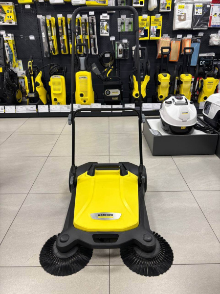 Подметальная машина Karcher S 4 Twin (мелкие потертости на корпусе, помята коробка) 1.766-360.1