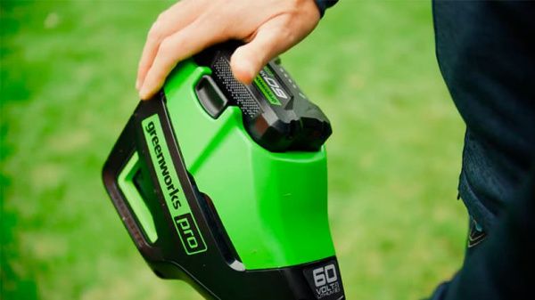 Триммер аккумуляторный Greenworks 60V GD60BCB (без АКБ и ЗУ) 40см 2108407