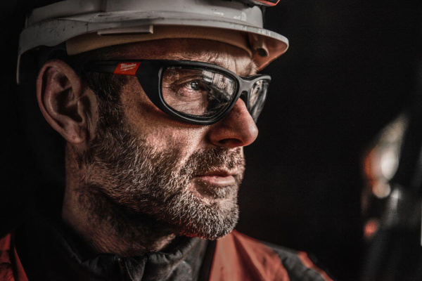 Очки с повышенной защитой с уплотняющей вставкой прозрачные Milwaukee 4932471885