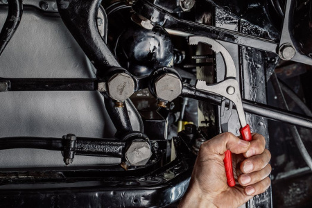 Ключ зажимной Milwaukee для снятия ПВХ/масляного фильтров 4932492511