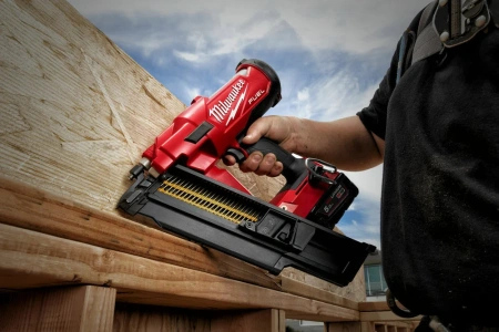 Монтажный нейлер Milwaukee M18 FFN21-0C  4933478993 Степлеры