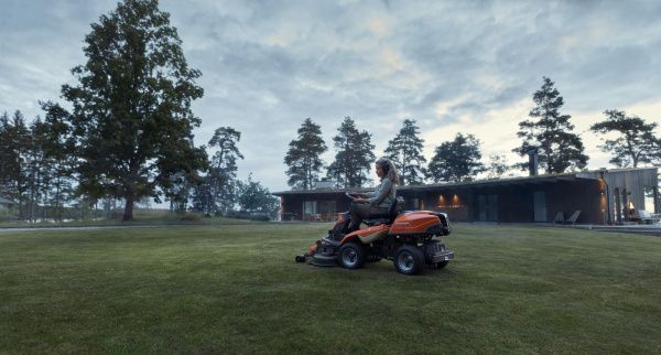 Райдер Husqvarna R 216T AWD (без деки) 970 54 24-01 Мини-тракторы, райдеры