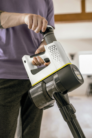 Пылесос вертикальный аккумуляторный Karcher VC 4 Cordless MyHome Car 1.198-632.0 Пылесос вертикальный аккумуляторный Karcher VC 4 Cordless MyHome Car 1.198-632.0