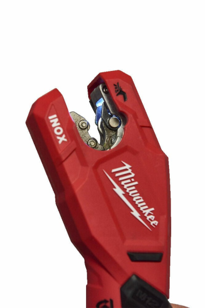 Труборез Milwaukee по нержавеющей стали Raptor M12 PCSS-202C 4933479242 Труборез Milwaukee по нержавеющей стали Raptor M12 PCSS-202C 4933479242