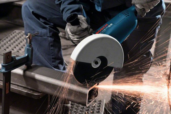 Болгарка Bosch GWS 24-230 H (601884103) 601884103 Болгарка Bosch GWS 24-230 H (601884103) 601884103