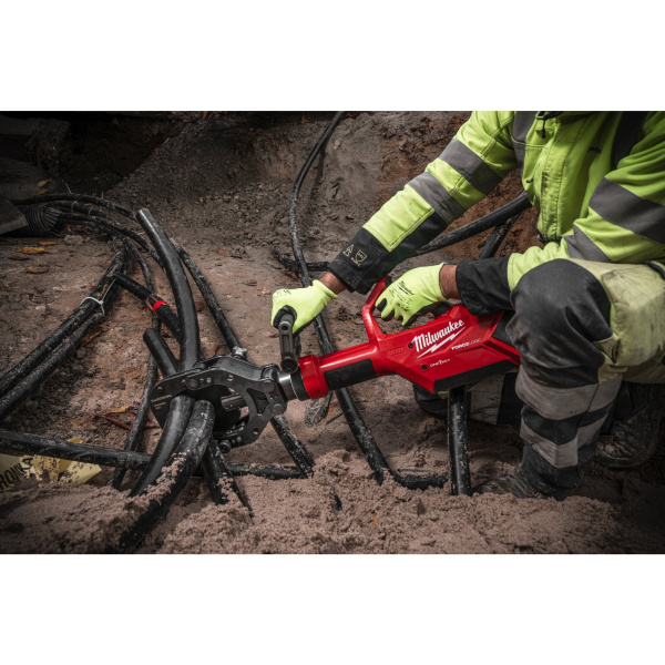 Аккумуляторный гидравлический инструмент для резки кабеля M18 HCC125-801C [FORGE™] (замена для 4933492419) 4933499333