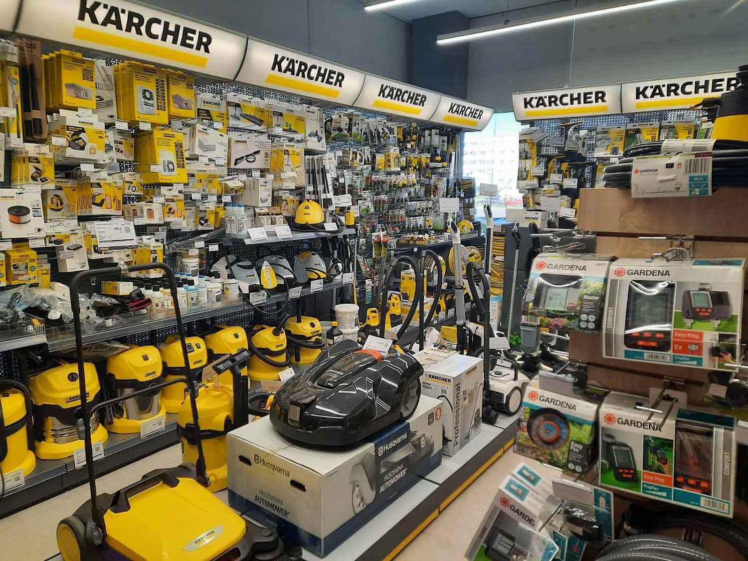 2 магазина в Минске