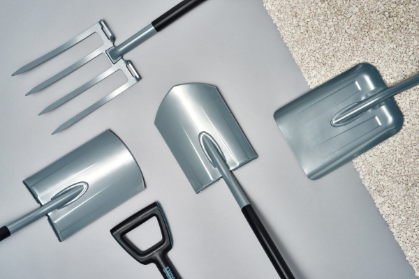 Садовые лопаты и вилы