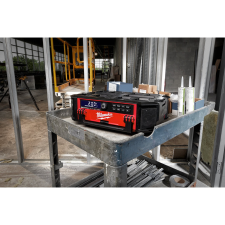 Аккумуляторное радио DAD+/зарядное устройство Milwaukee M18 PRCDAB+-0 PACKOUT с Bluetooth 4933472112 Радиоприемники