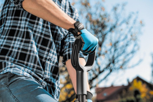 Садовые лопаты и вилы