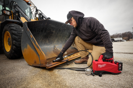 Аккумуляторный вспомогательный гидравлический насос Milwaukee M18 HMP700-0 4933493928 Аккумуляторный вспомогательный гидравлический насос Milwaukee M18 HMP700-0 4933493928