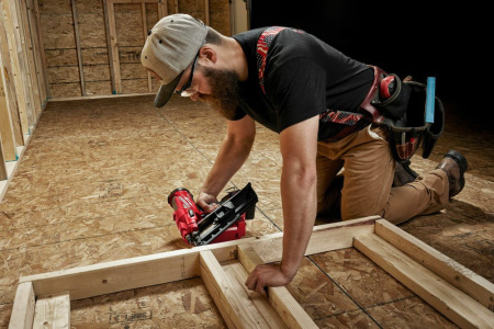 Нейлер с одиночным выстрелом Milwaukee M18 FFNS-502C  4933478302 Степлеры