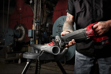 Полотно для сабельной пилы по металлу и чугуну с твердосплавными зубьями Milwaukee THE TORCH CARBIDE TEETH 150 мм/ шаг зуба 3.17 мм (1 шт) (экоупак.) (замена для 48005201) 48475201