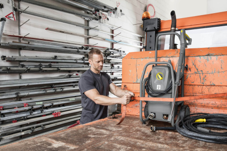 Мойка высокого давления Karcher HD 6/15 M Cage 1.150-970.0